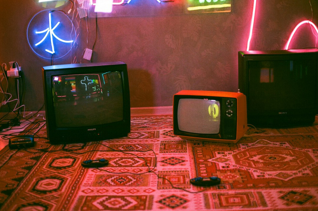 retro tv commercial